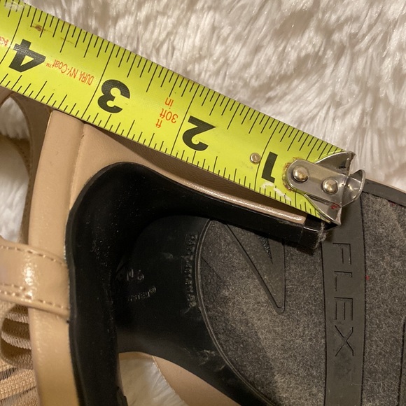 Life stride soft system nude heels, size 10. Extra arch and heel support - Picture 11 of 16